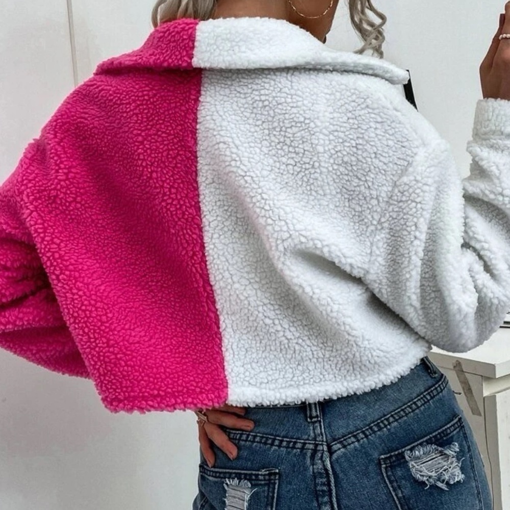 Women EZwear Two Tone Flap Pocket Teddy Jacket - Picture 3 of 7